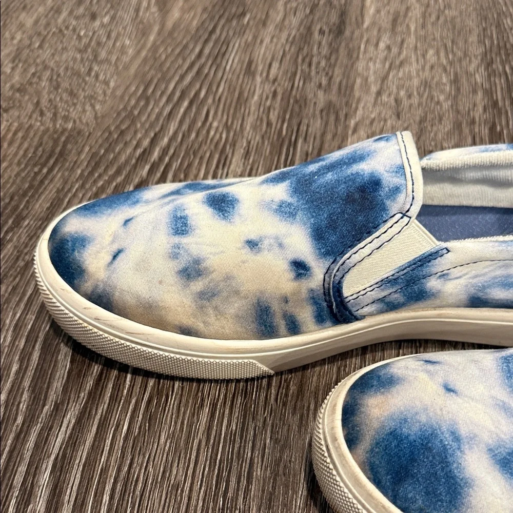 Skechers Kids Blue Tie-Dye Slip-On Sneakers. Size - 10